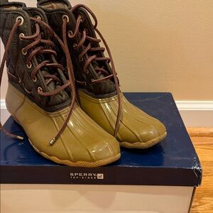 Sperry Brown and Tan Winter Boots